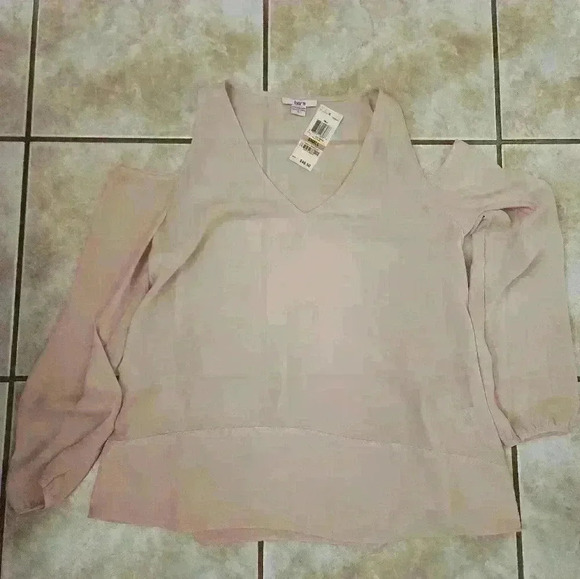 NWT BAR III OPEN SHOULDER TOP - Picture 3 of 3